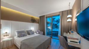 Gallery image of Fame Residence Goynuk in Kemer