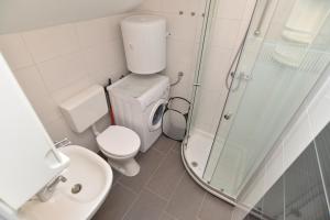 Koupelna v ubytování Apartments Fazana 765