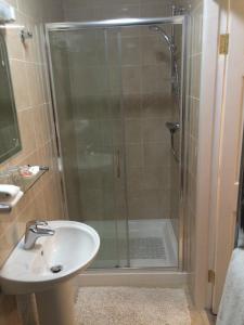 Vannituba majutusasutuses Ard Eoinin Spiddal B&B