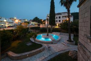 Bazén v ubytovaní Boutique Villa Filaus alebo v jeho blízkosti