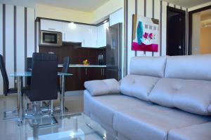 Kuchnia lub aneks kuchenny w obiekcie Apartamentos Fuerteventura Sol