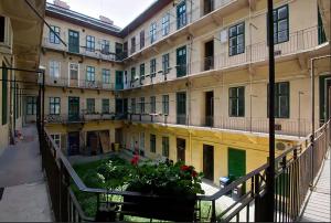 Budova, v ktorej sa apartmán nachádza
