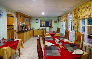 Η κουζίνα ή μικρή κουζίνα στο Heugh Road Guest House +11 φωτογραφίες