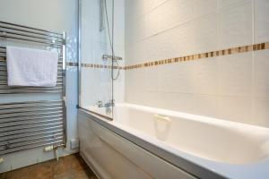 Woodthorpe Hotel tesisinde bir banyo