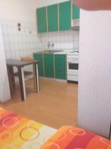 Η κουζίνα ή μικρή κουζίνα στο Hostel Corner 021