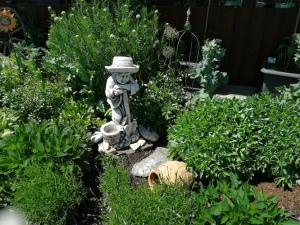A garden outside Ferienwohnungen Oranhof