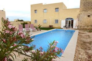 Gallery image of Four Winds Farmhouse in Birżebbuġa