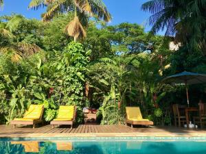 A piscina localizada em Hotel Pousada Katmandu ou nos arredores