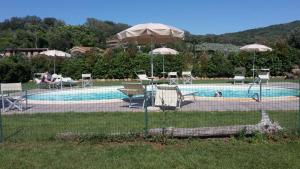 Bazén v ubytování B&B Il Giardino nebo v jeho okolí