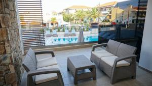 Bazén v ubytovaní Agnes Deluxe Hotel alebo v jeho blízkosti