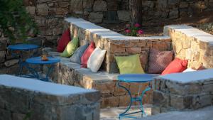 A seating area at Villa Kairos Naxos