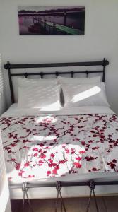 Ένα ή περισσότερα κρεβάτια σε δωμάτιο στο Seaside Villa for 6 people - Alykes Beach
