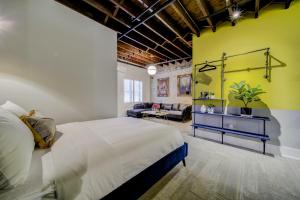 Gallery image of The Westlake in Toronto