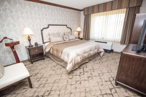 Postel nebo postele na pokoji v ubytování Best Western Plus Fairfield Executive Inn