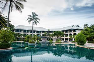 Piscina a Phi Phi Island Cabana Hotel o a prop