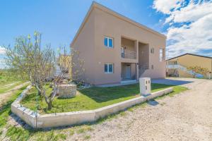 Gallery image of Apartments Enona in Nin