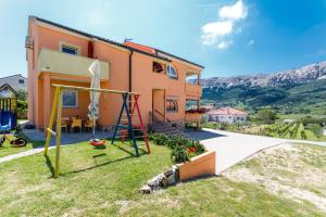 Nespecifikovaný výhled na hory nebo výhled na hory při pohledu z apartmánu