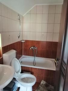 Bilik mandi di Casa DDM Daniel +43 gambar