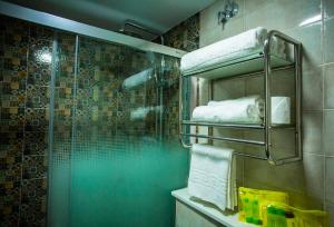 Kúpeľňa v ubytovaní Hotel Bari + 37 fotografií
