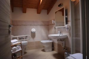 Kúpeľňa v ubytovaní Albergo Del Ponte