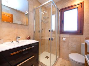 Koupelna v ubytování Villa Charme by Interhome
