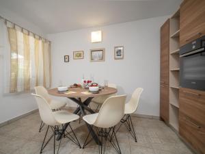 Fotografia z galérie ubytovania Holiday Home Bella by Interhome v destinácii Dobrinj + 26 fotografií