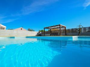 Bazén v ubytování Holiday Home Stipe by Interhome nebo v jeho okolí