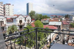 Nespecifikovaný výhled na destinaci Batumi nebo výhled na město při pohledu z hotelu