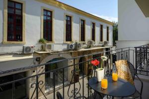 A balcony or terrace at Minaret Suites and Apartments