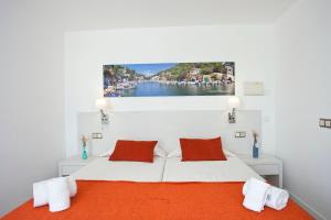 Postel nebo postele na pokoji v ubytování Apartamentos Ferrera Pins