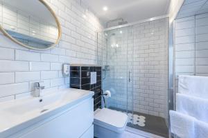 Koupelna v ubytování Apartments Simović