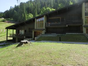 Foto dalla galleria di Trilocale Alberti - Hofer a Madonna di Campiglio