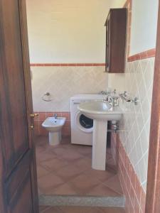 Koupelna v ubytování INCANTEVOLE TERRAZZA SUL MARE wifi e piscina