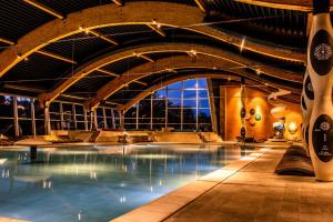Bazén v ubytování Hotel Terme Sveti Martin nebo v jeho okolí