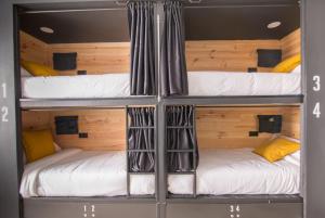 Tinto Dreams Hostel客房内的一张或多张床位