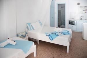 Küche/Küchenzeile in der Unterkunft Paroscarmel studio-apartment