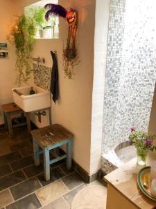 Koupelna v ubytování Kardemommehuset + 30 fotografií
