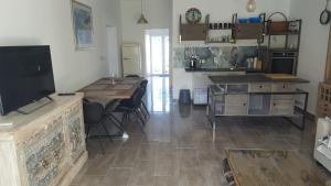 Kuchyň nebo kuchyňský kout v ubytování Villa Iva