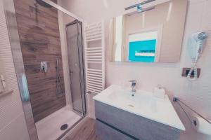Koupelna v ubytování Oltre il Mare Guest House + 37 fotografií