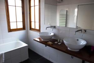 A bathroom at Hotel CasaDeTodos