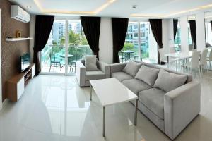 Posezení v ubytování Amazon Residence Unit B1-217