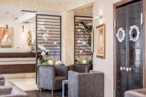 Prostor za sedenje u objektu Hotel As