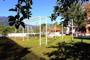 Herní místnost nebo prostor pro děti v ubytování Pomegranate Tree House - Meteora