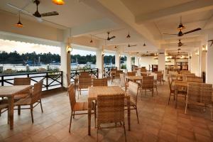 Restoran atau tempat makan lain di Indy Waterfront Resort