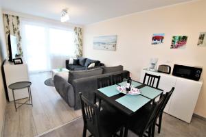 Kuchnia lub aneks kuchenny w obiekcie Apartament Superior Pastelowy Przy Plaży