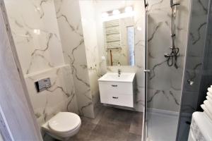 Łazienka w obiekcie Apartament Superior Pastelowy Przy Plaży