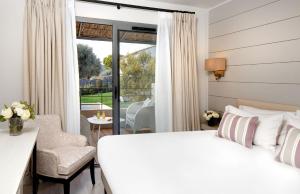 Cama ou camas em um quarto em La Bastide de Biot