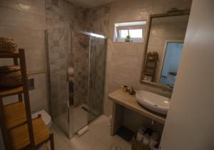 Koupelna v ubytování Lukas Central Apartment - Digital Nomads friendly