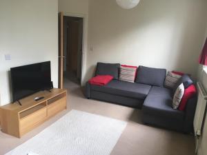 A seating area at Superb Peaceful 1 bed apartment in St George.