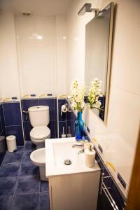 Kúpeľňa v ubytovaní Apartment las sirenas -WiFi 100 Mb-, Sea view